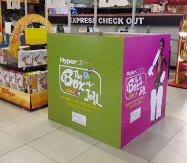 Spread Warmth And Cheer This Christmas With HyperCITY ‘Warm-O-Meter’ & ‘The Box Of Joy’