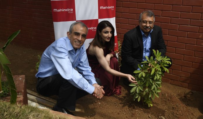 Mahindra Hariyali Campaign (L to R )Ruzbeh Irani, Soha Ali Khan and Anirban Ghosh planting a tree at the launch of Mahindra Hariyali Campaign