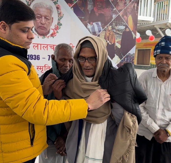 M3M Foundation celebrated Late Shri Lal Chand Bansal ji's birthday by bringing happiness to old, orphaned, and mentally ill individuals4