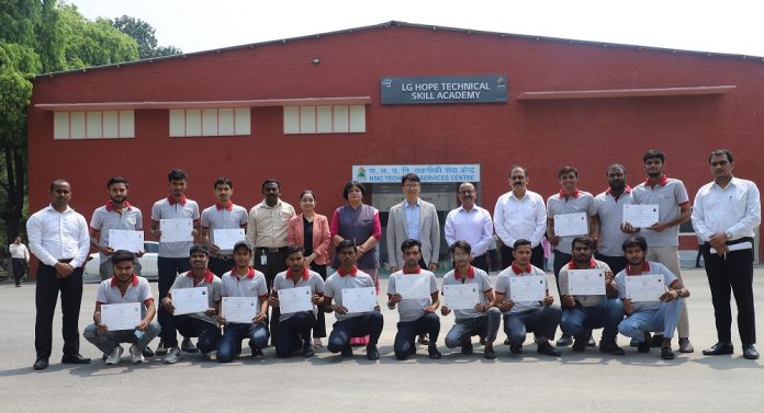 Udhyam Learning Foundation Celebrates 100 Young Entrepreneurs on National Youth Day1