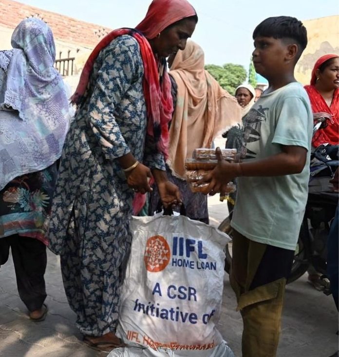 IIFL Home Finance extends relief support to flood-affected families in Punja1