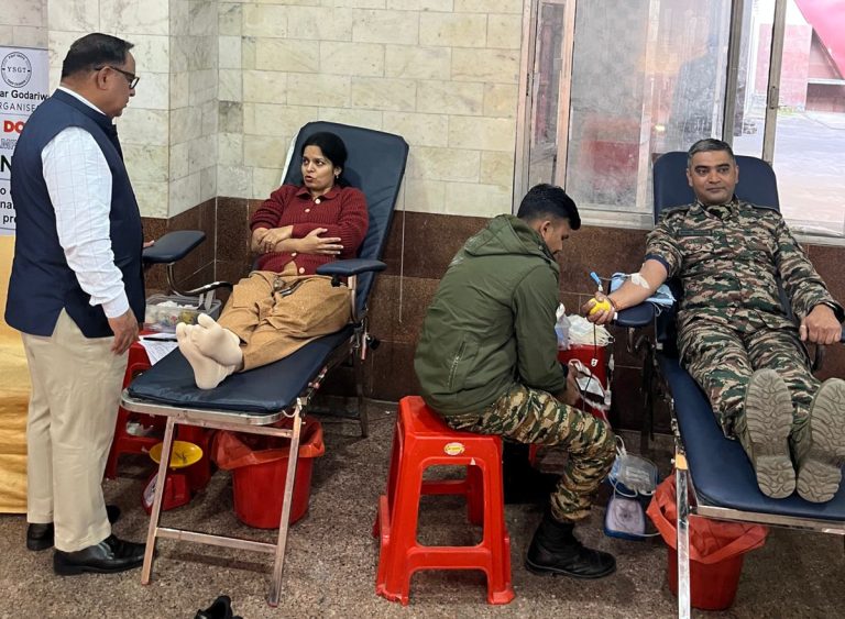 Yogiraj Sarkar Godariwale Trust Leads Community Blood Donation Drive in Service of the Nation